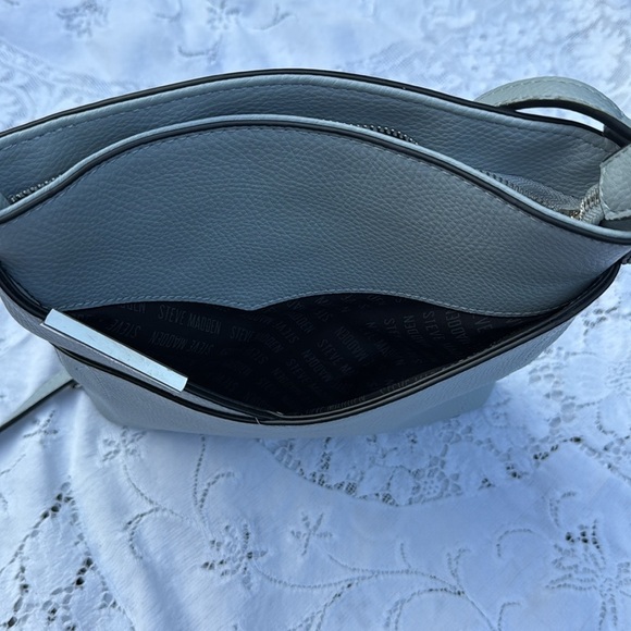 Steve Madden Chic Light blue Crossbody Bag 9.5x9.5 inches - Picture 3 of 9